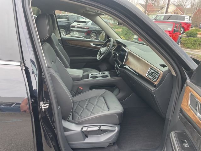 Certified 2025 Volkswagen Atlas SE image 12