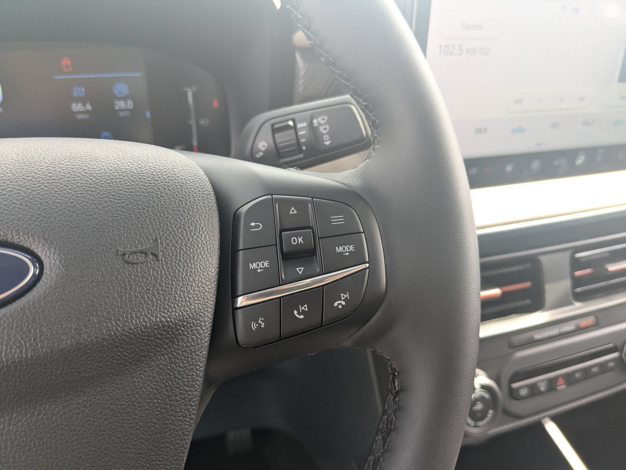 New 2026 Ford Maverick Lariat AWD/4WD image 18