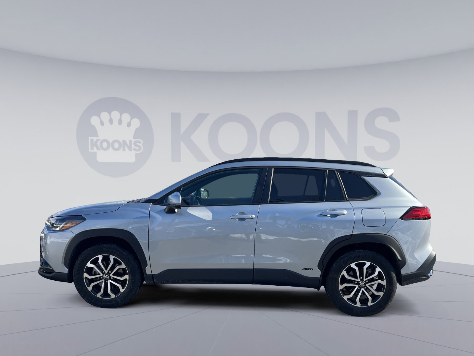 Used 2024 Toyota Corolla Cross SE image 2