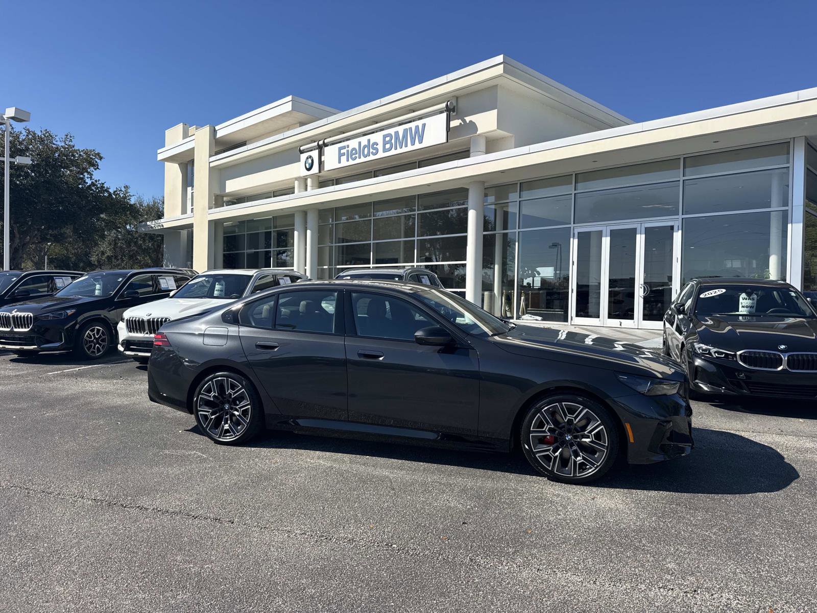 New 2026 BMW i5 eDrive40 RWD image 1