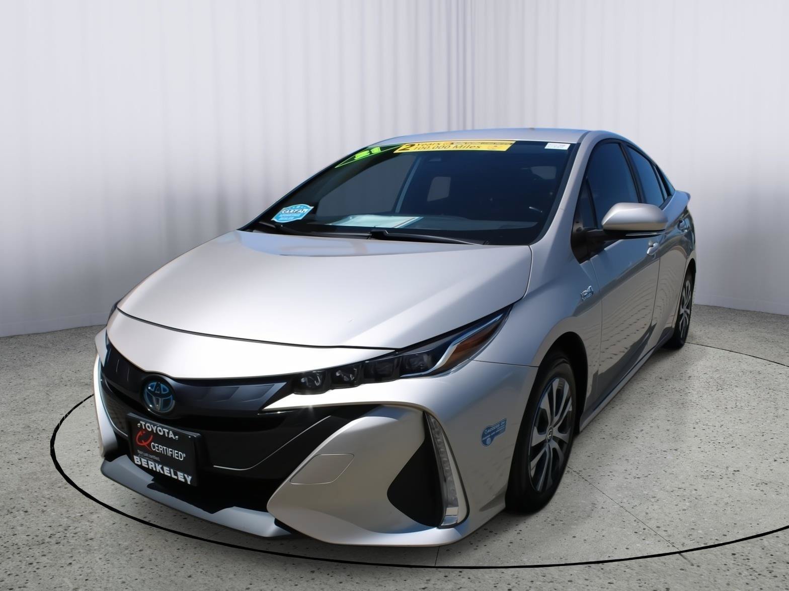 Used 2021 Toyota Prius Prime XLE FWD image 4