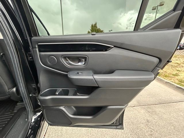 Used 2025 Honda Pilot EX-L image 14