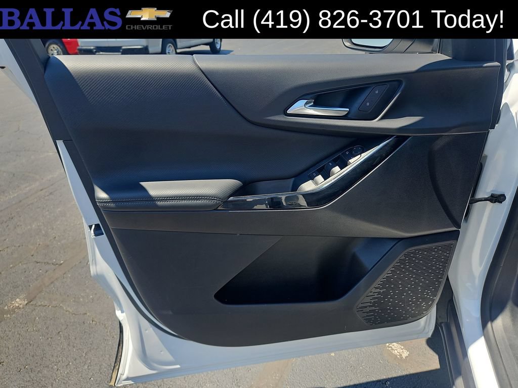 Certified 2025 Chevrolet Equinox LT FWD image 23