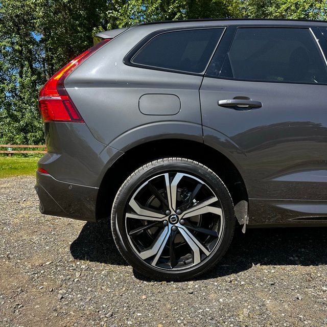 Used 2024 Volvo XC60 T8 Ultimate w/ Protection Package Premier AWD/4WD image 29