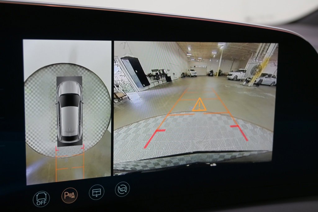 New 2025 Cadillac Optiq Sport 1 image 28