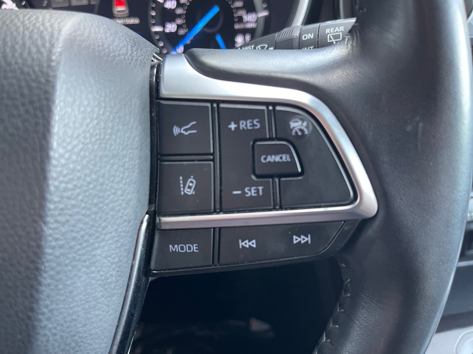 Used 2021 Toyota Highlander XLE image 23