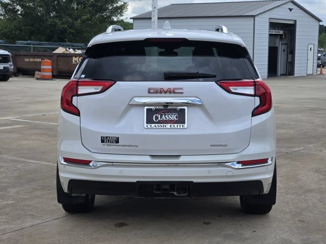 Used 2024 GMC Terrain Denali w/ Denali Premium Package AWD/4WD image 6