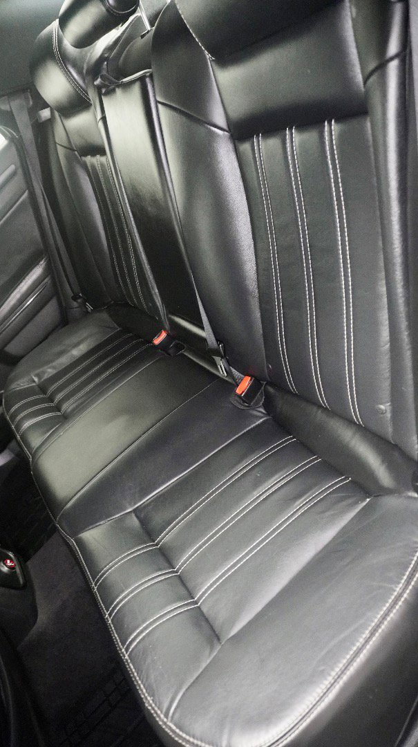 Used 2014 Chrysler 300 S image 5