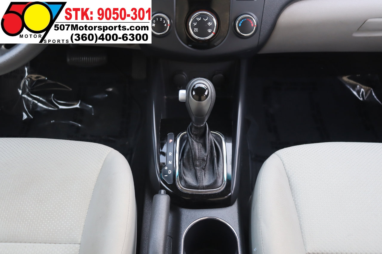 Used 2012 Kia Forte EX image 19