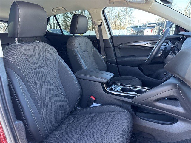 Used 2023 Buick Envision Preferred image 36