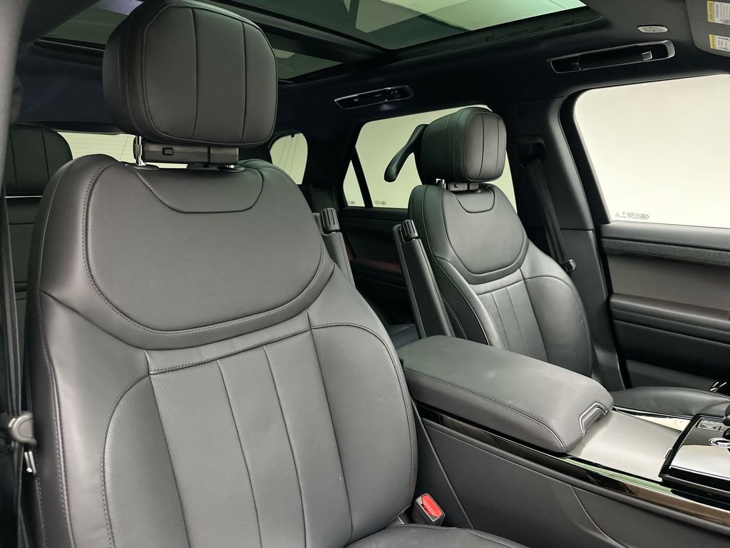 Certified 2025 Land Rover Range Rover Sport Dynamic SE AWD/4WD image 10