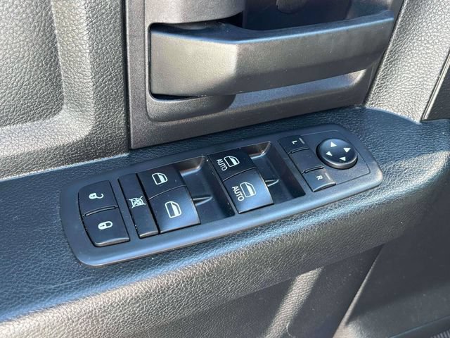 Used 2018 RAM 1500 Express AWD/4WD image 10