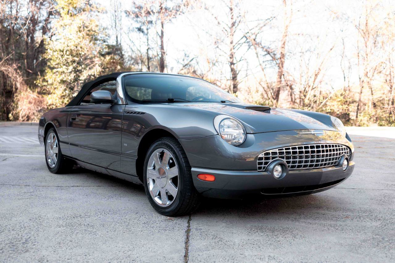 Used 2003 Ford Thunderbird Deluxe image 12