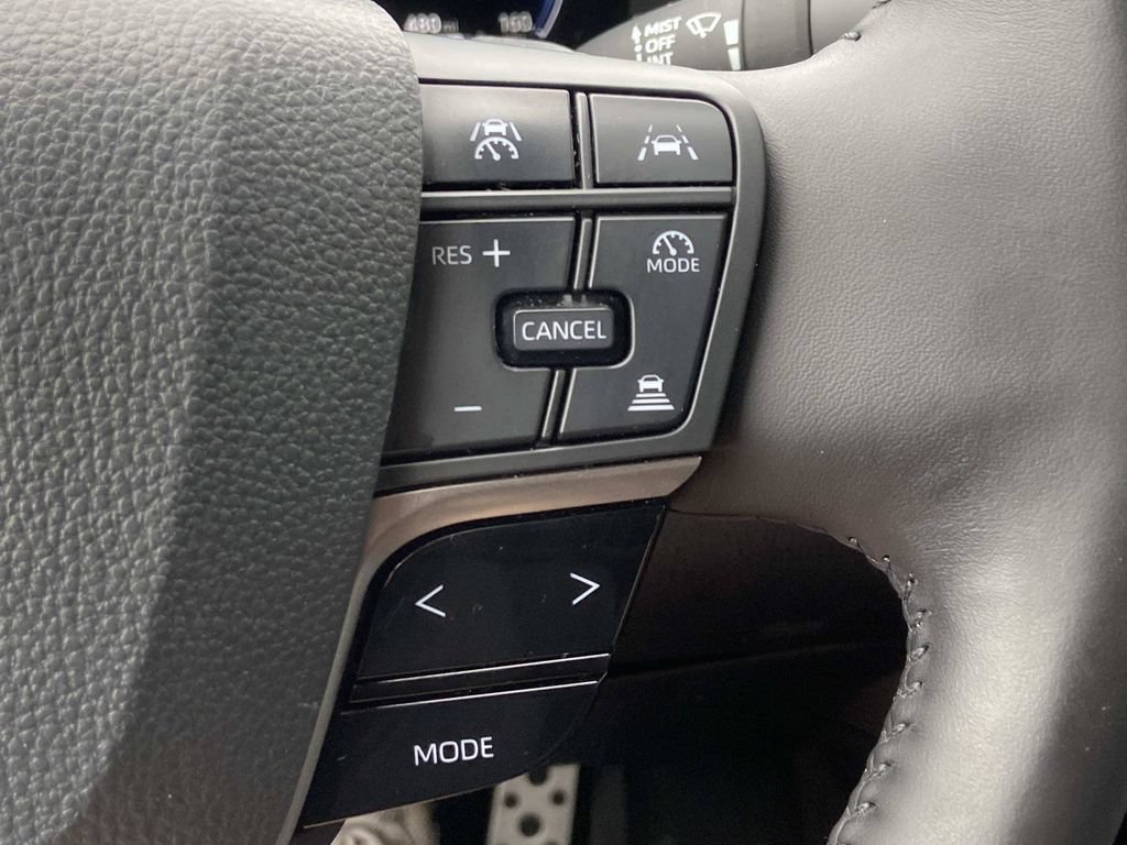 Used 2025 Toyota Camry XSE FWD image 31