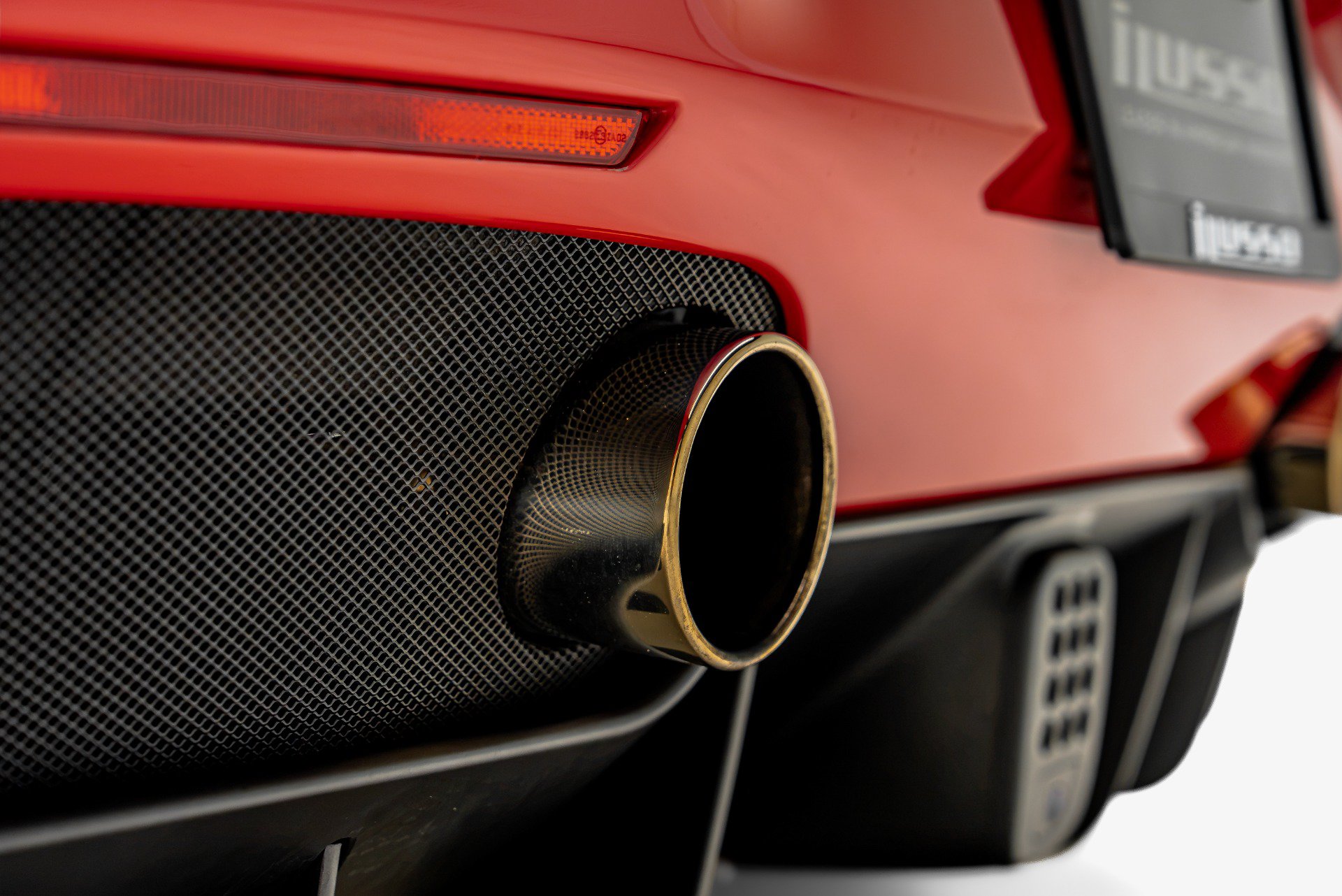 Used 2018 Ferrari 488 GTB RWD image 32