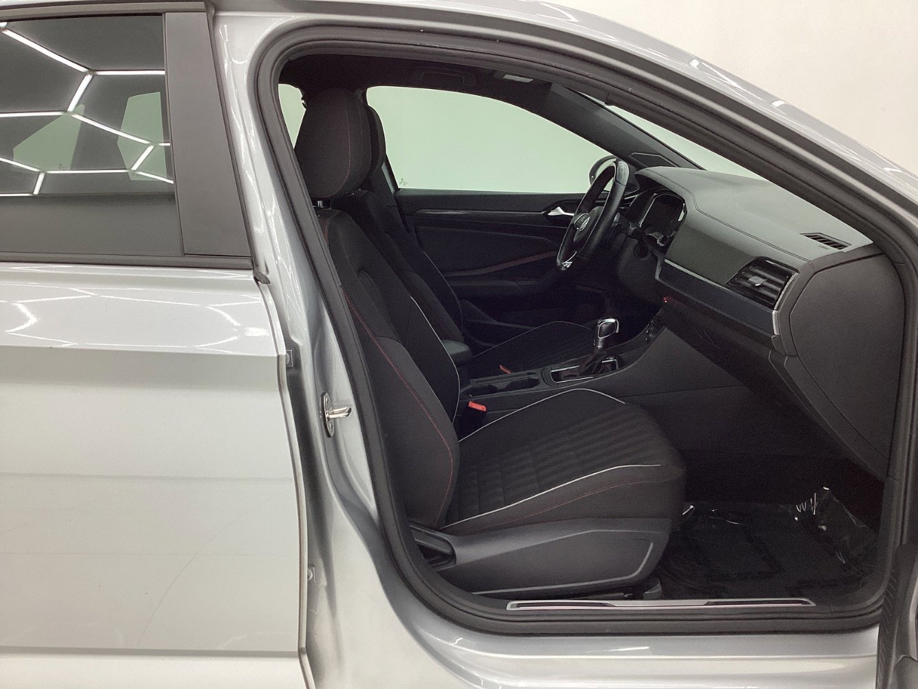 Used 2019 Volkswagen Jetta GLI image 15