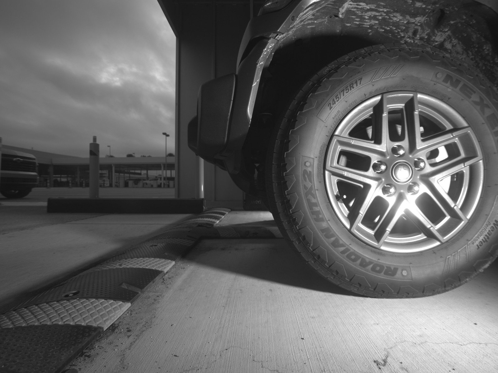 Used 2025 Jeep Wrangler Sport S image 12