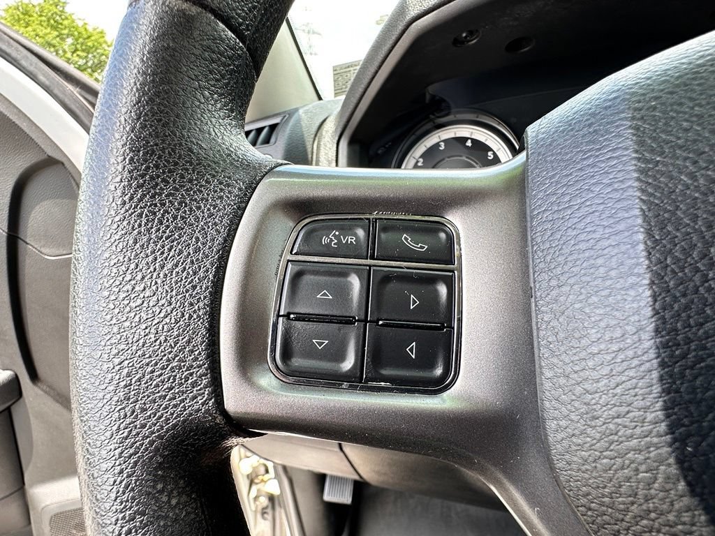 Used 2021 RAM 1500 Classic SLT AWD/4WD image 35