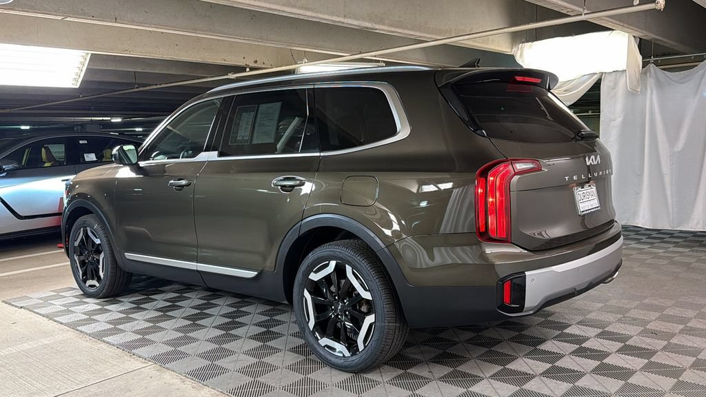 Used 2023 Kia Telluride S AWD/4WD image 6