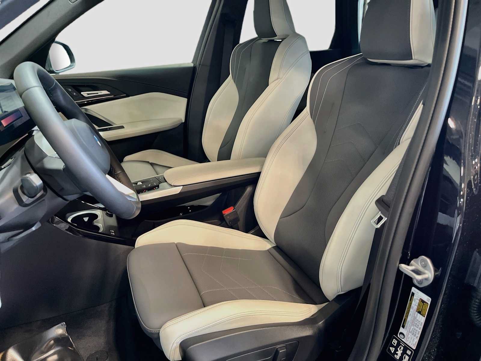 New 2027 BMW X1 xDrive28i AWD/4WD image 14