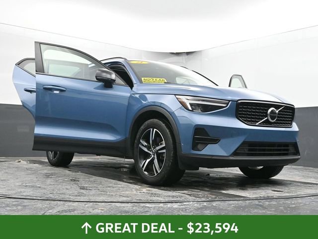Used 2024 Volvo XC40 B5 Core image 68