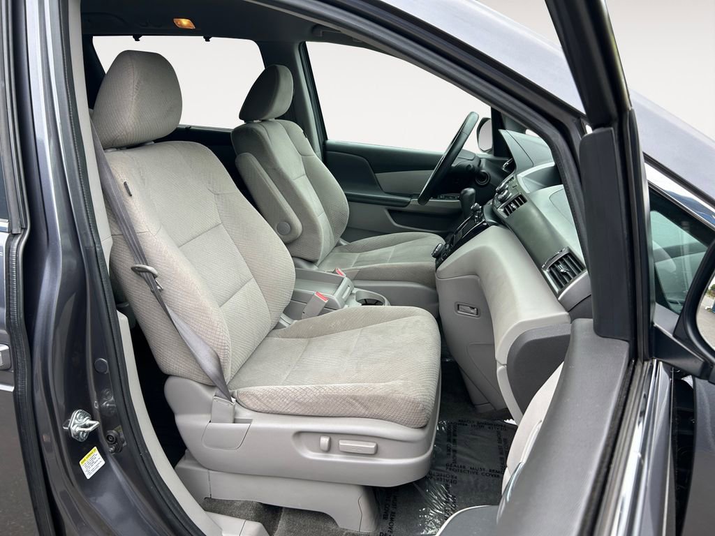Used 2016 Honda Odyssey SE image 24