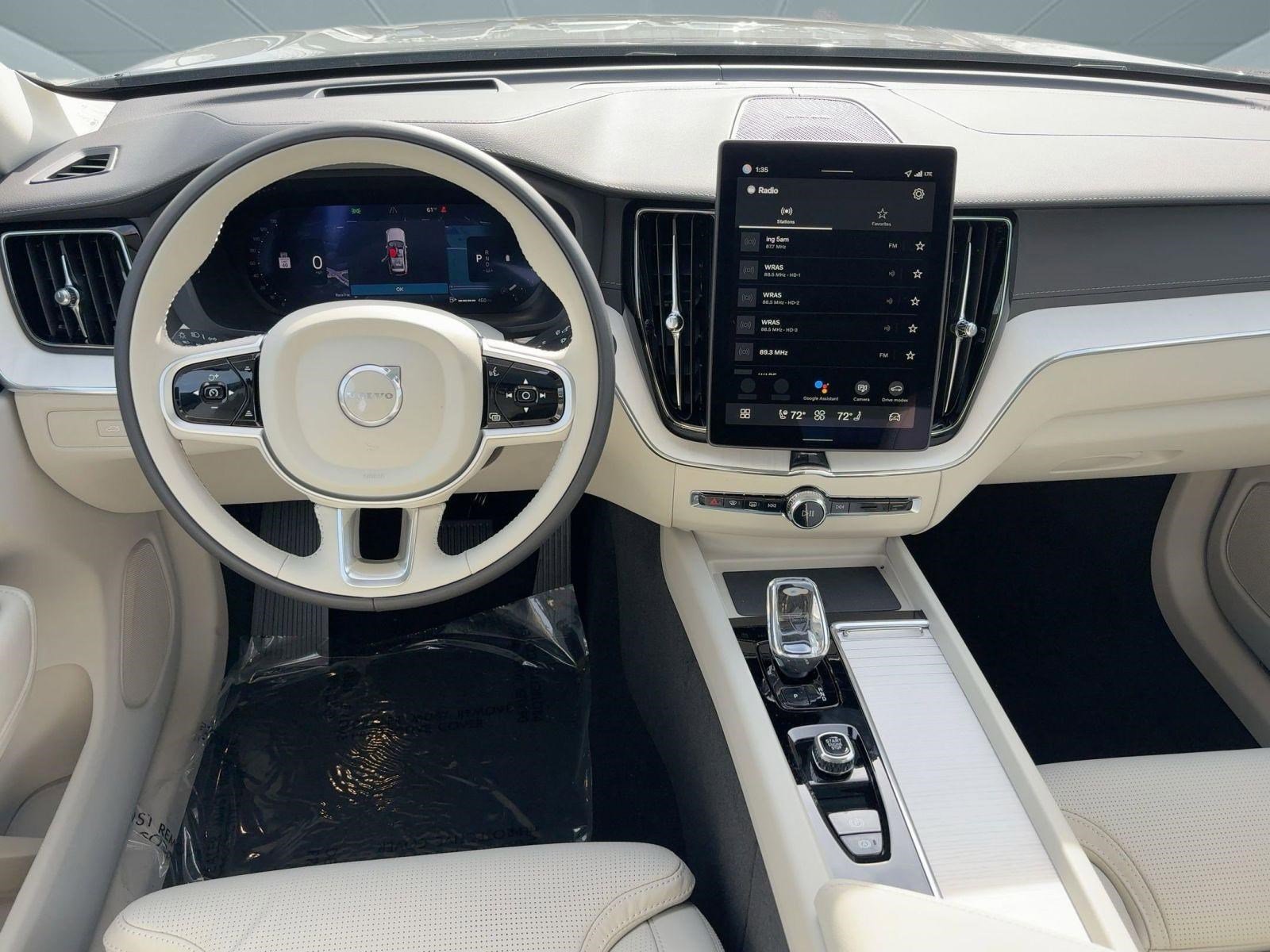 New 2026 Volvo XC60 B5 Ultra w/ Climate Package image 28