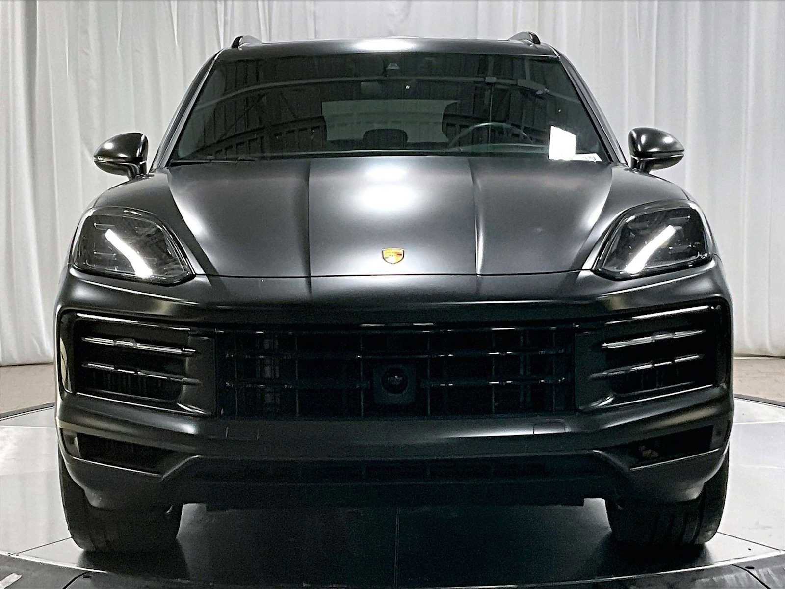 Used 2024 Porsche Cayenne image 13