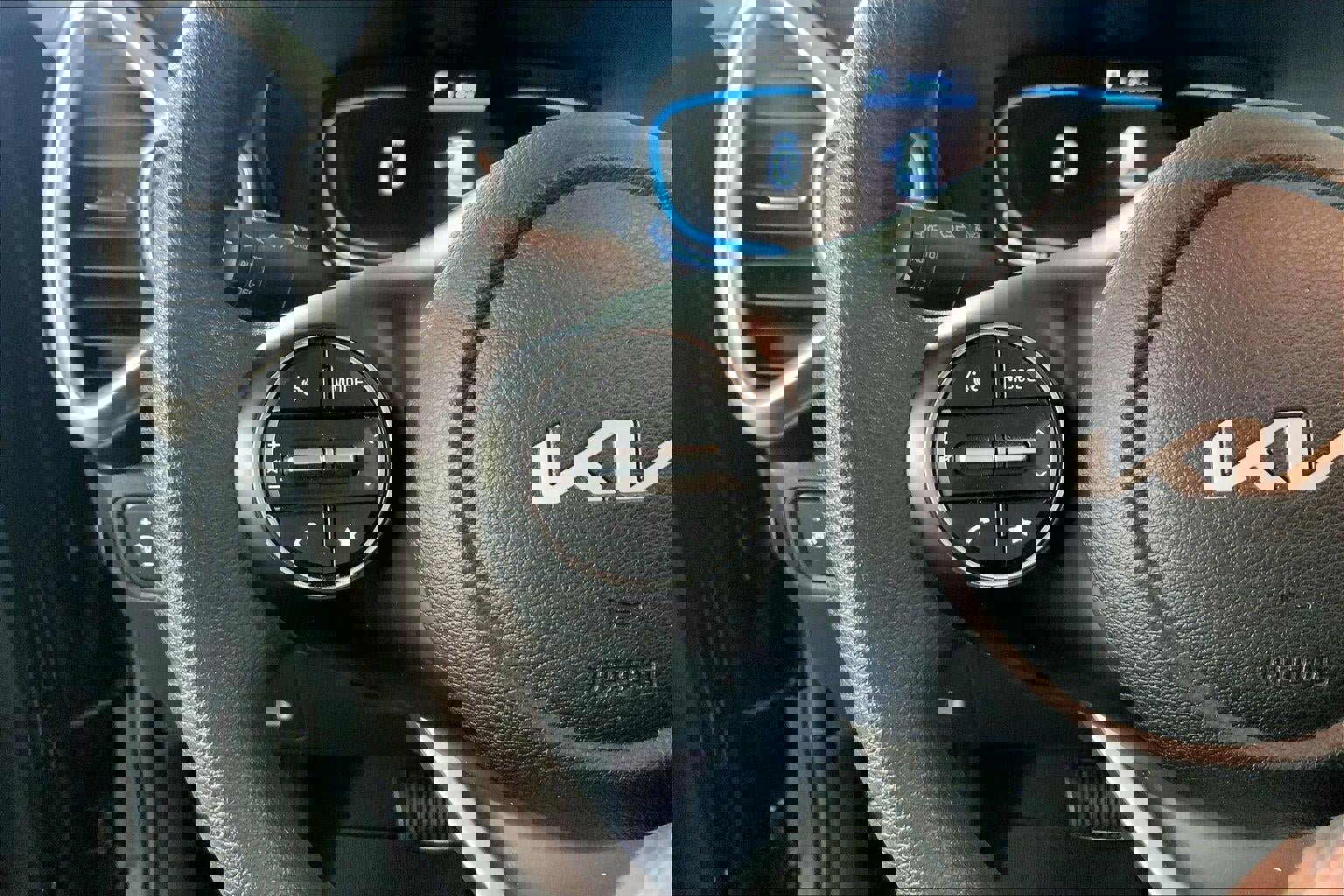 Used 2025 Kia Soul LX image 18