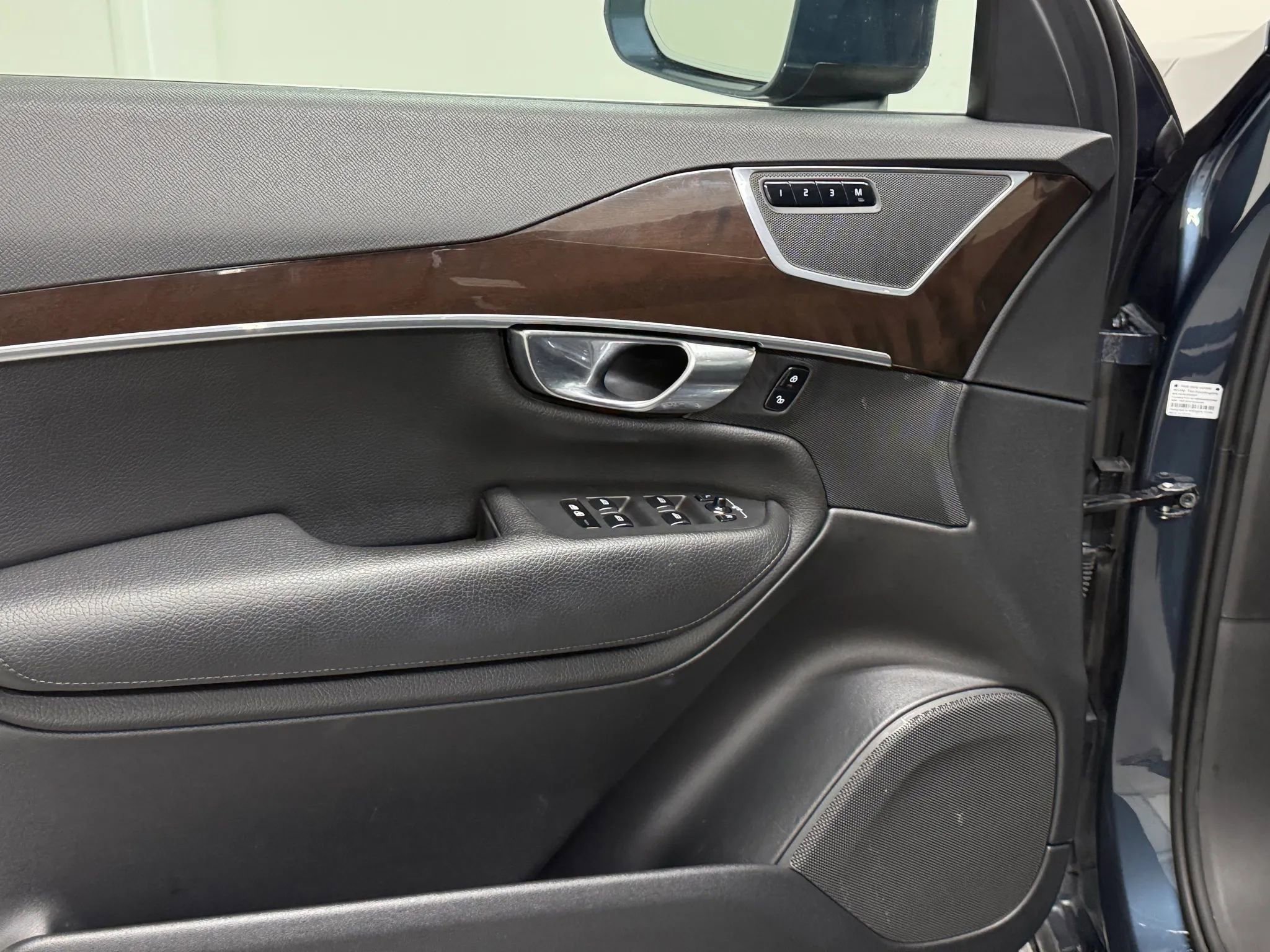 Used 2019 Volvo XC90 T6 Momentum w/ Advanced Package image 20