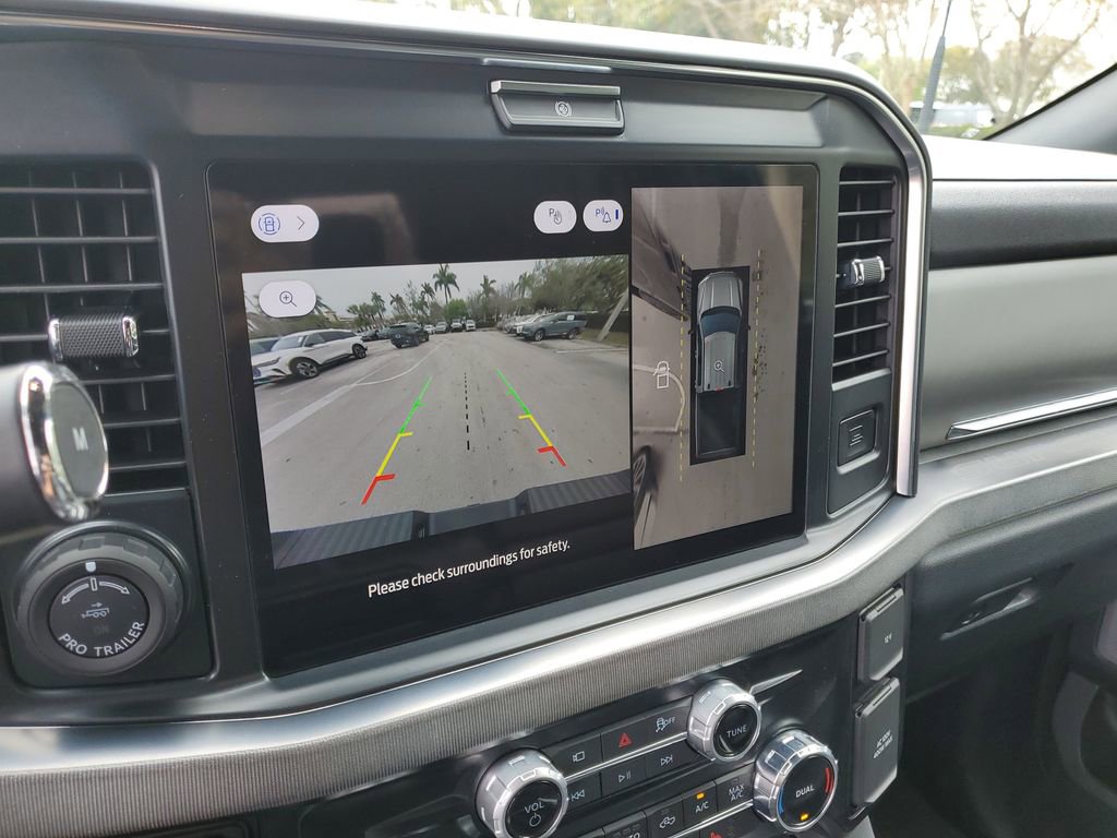 Used 2025 Ford F250 Platinum image 28