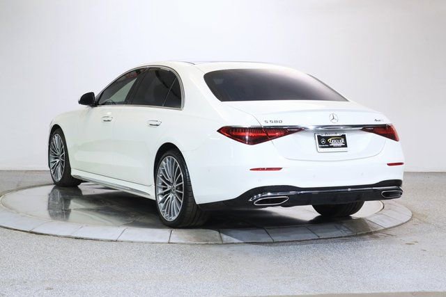 Used 2023 Mercedes-Benz S 580 4MATIC Sedan image 2