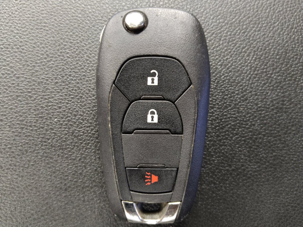 Used 2025 Chevrolet Trax LS FWD image 32