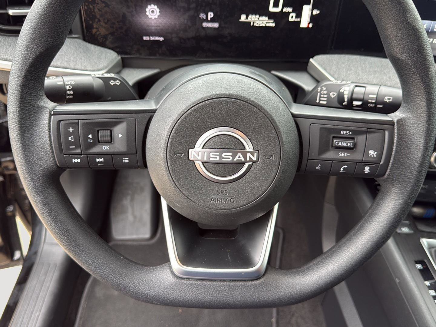 Used 2025 Nissan Kicks SV image 14