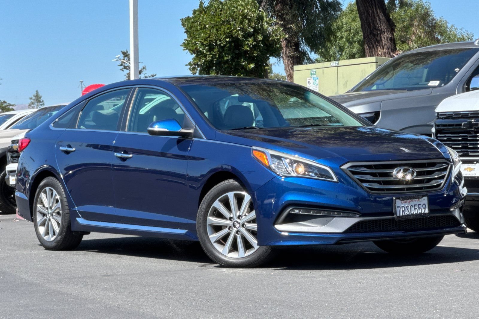 Used 2016 Hyundai Sonata Limited FWD image 2