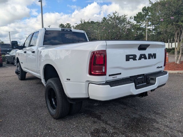 New 2026 RAM 3500 Big Horn AWD/4WD image 6