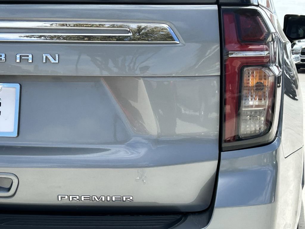 Used 2024 Chevrolet Suburban Premier image 7
