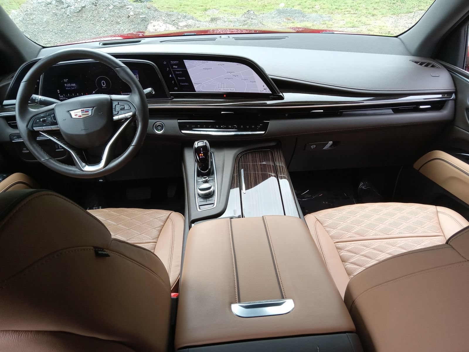 Used 2021 Cadillac Escalade ESV Premium Luxury AWD/4WD image 16