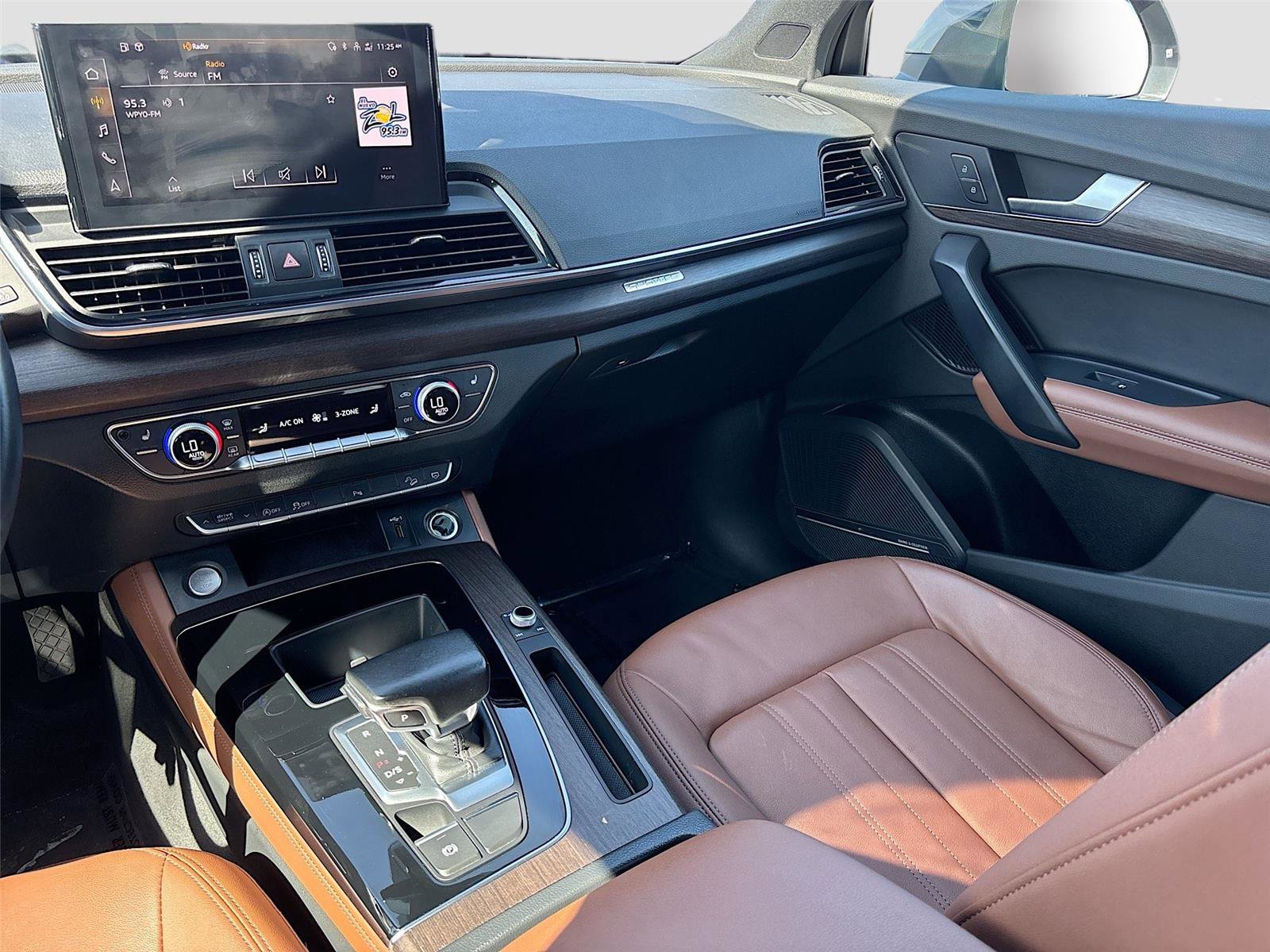 Used 2022 Audi Q5 2.0T Premium Plus w/ Premium Plus Package image 24