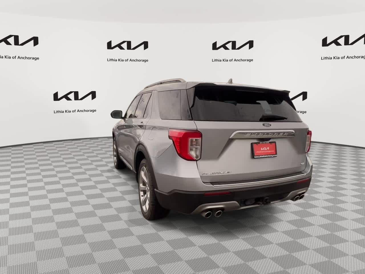 Used 2020 Ford Explorer Platinum AWD/4WD image 7