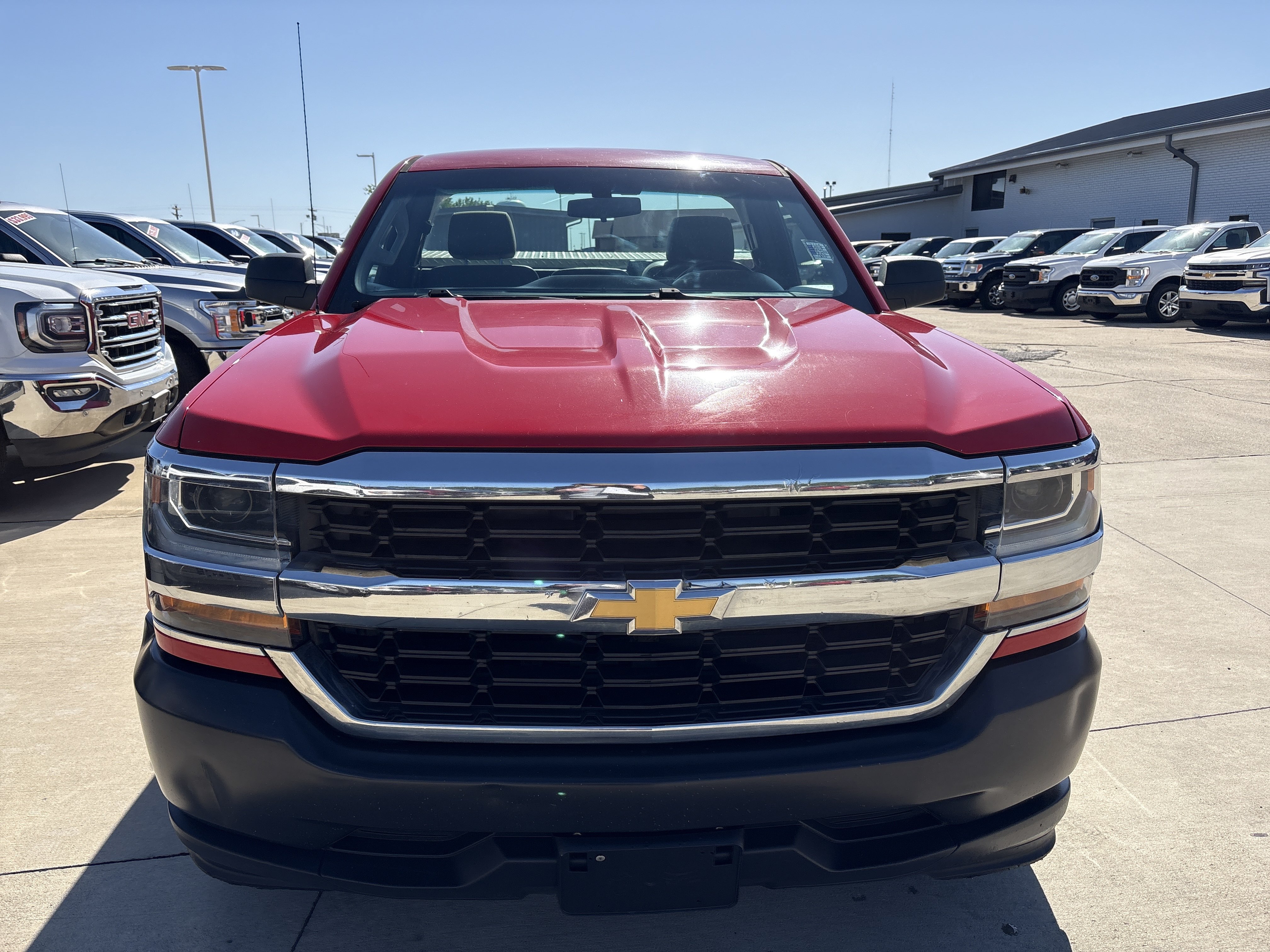 Used 2018 Chevrolet Silverado 1500 W/T RWD image 2