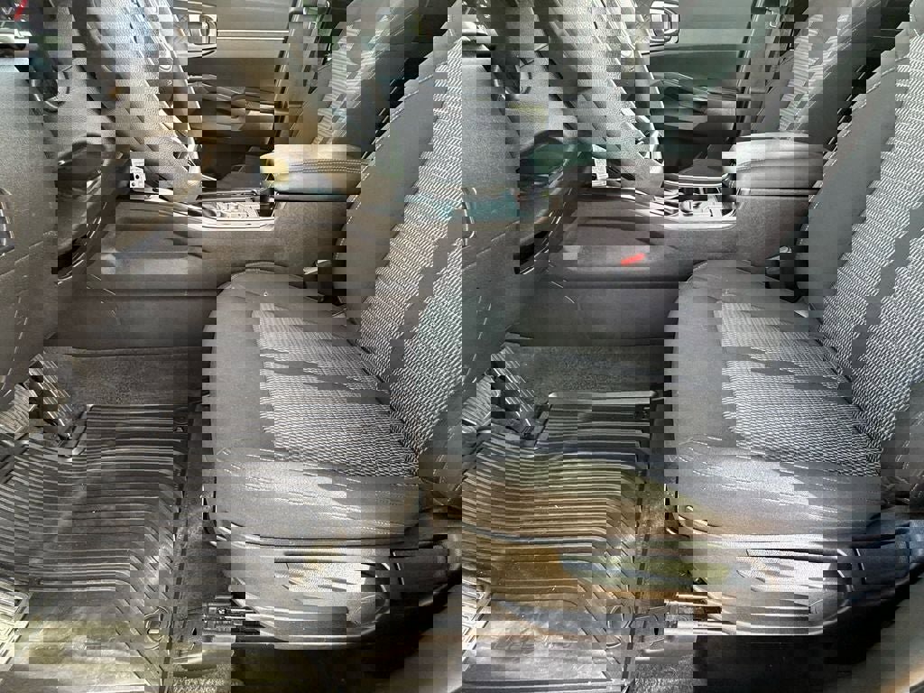 Used 2023 Kia Sorento LX image 12