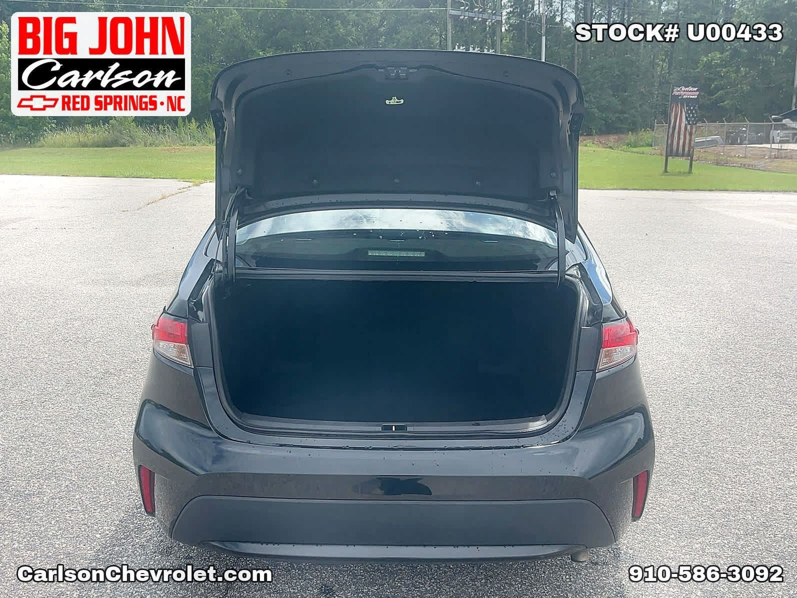 Used 2020 Toyota Corolla LE FWD image 7