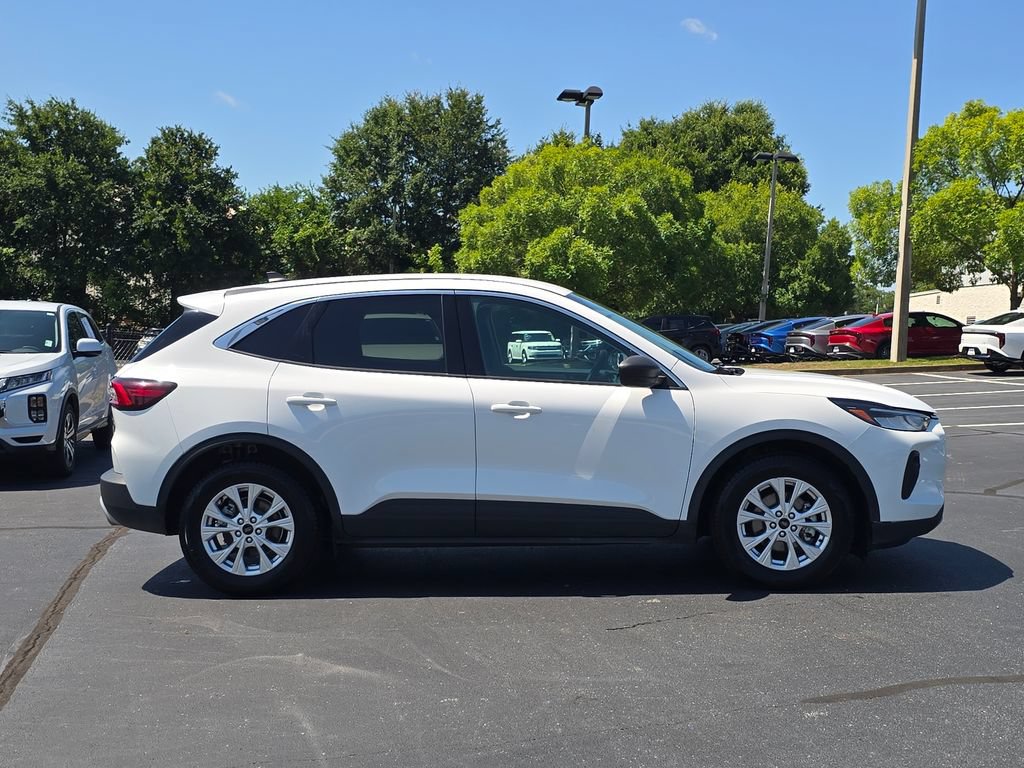 Used 2024 Ford Escape Active FWD image 2
