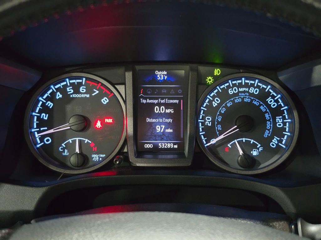 Used 2016 Toyota Tacoma TRD Off-Road image 11