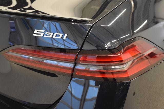 New 2027 BMW 530i xDrive w/ M Sport Package AWD/4WD image 12