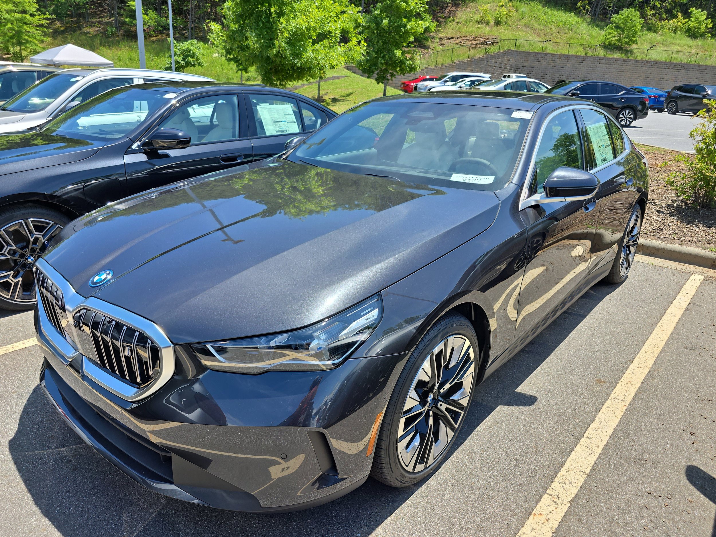 New 2027 BMW i5 xDrive40 AWD/4WD image 4