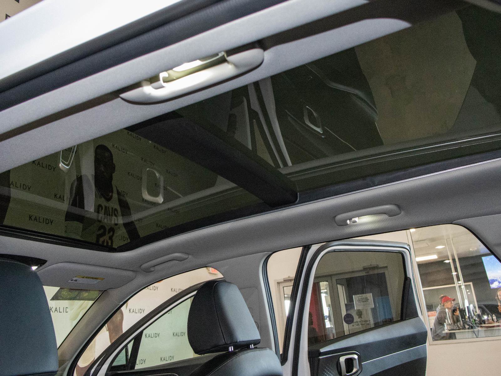 New 2025 Kia Sorento S w/ Panoramic Sunroof Package image 14