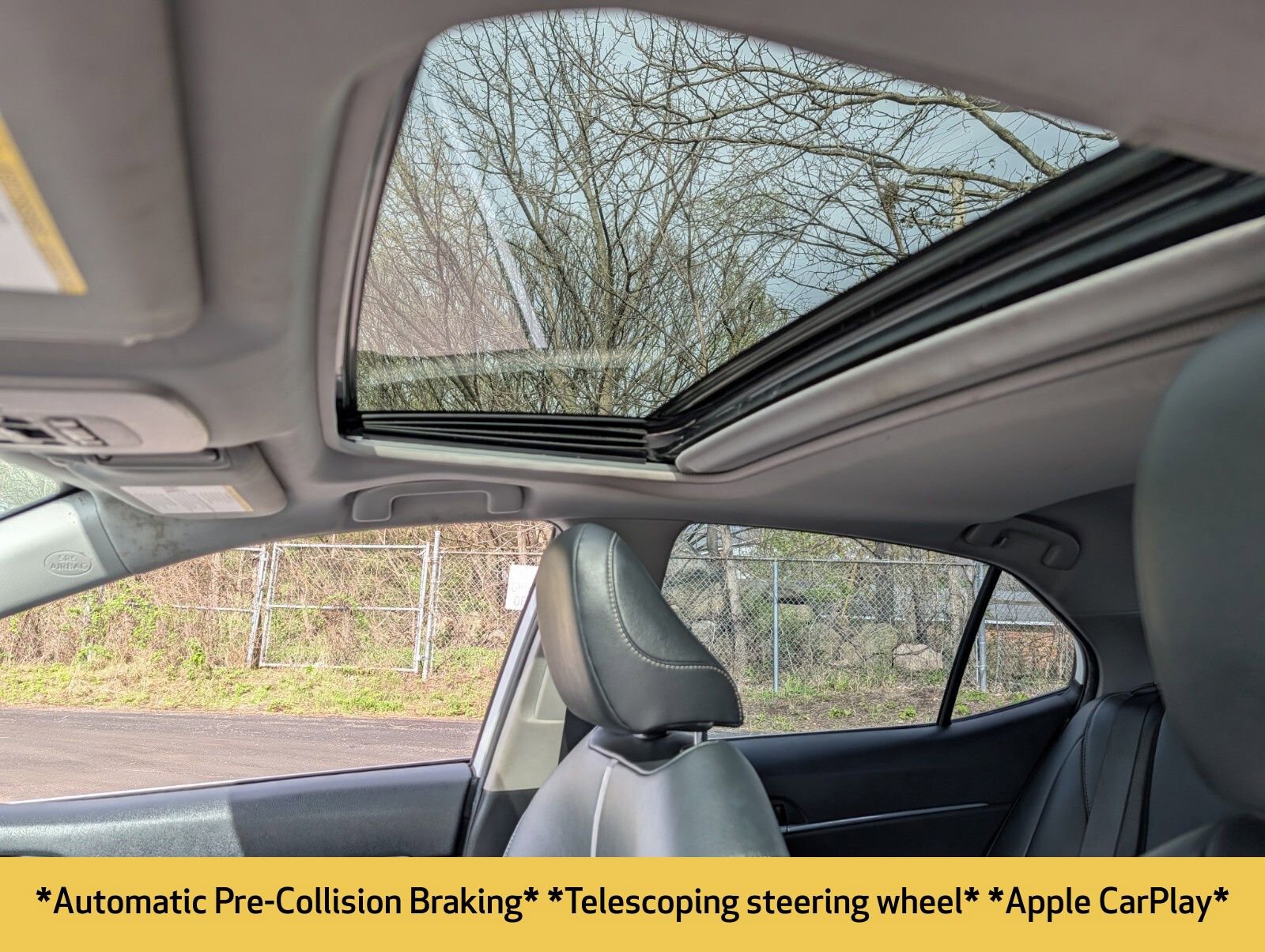 Used 2019 Toyota Camry SE image 5