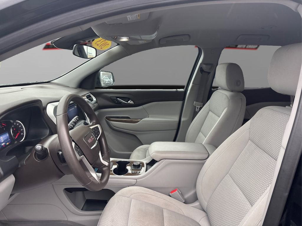 Used 2023 GMC Acadia SLE w/ Driver Convenience Package image 9